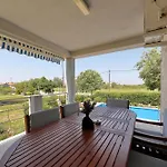 بيت للعطل Eda