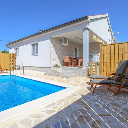Holiday home Eda *